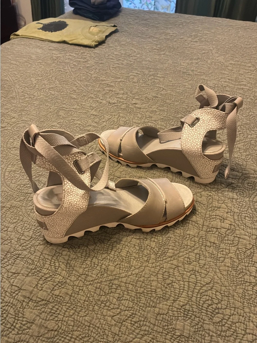 Sorel Women's Wedge Sandals in Light Taupe